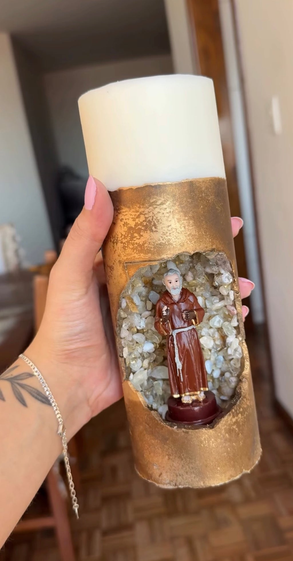 Artesanal Santo Antônio - Gruta de Cristais Naturais e Ouro