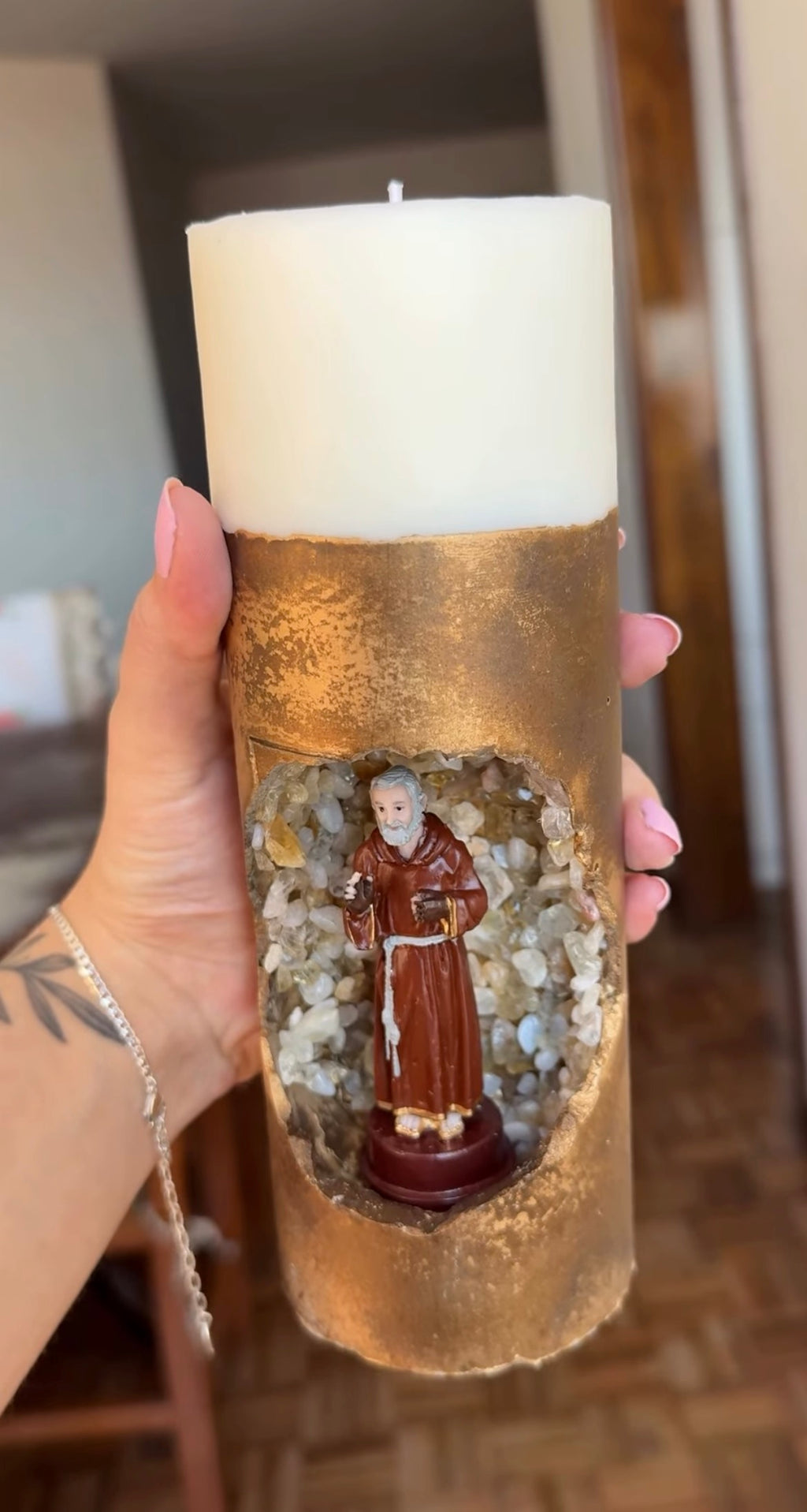 Artesanal Santo Antônio - Gruta de Cristais Naturais e Ouro