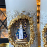 Vela Artesanal Nossa Senhora Aparecida - Cristais Brancos e Moldura Dourada Premium